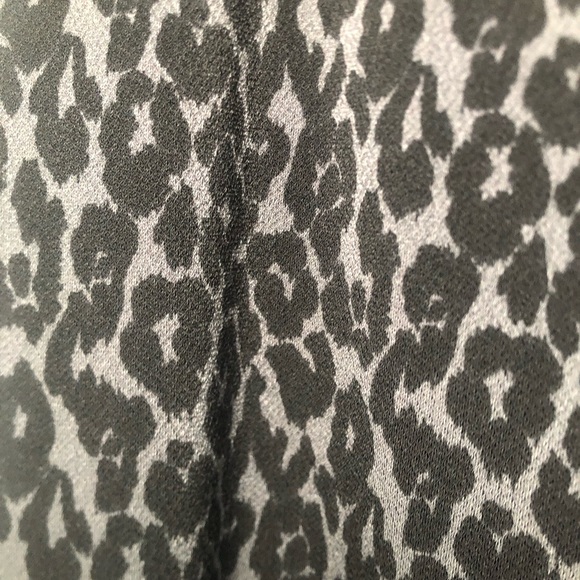 41 Hawthorn Black Gray Leopard Animal Print Sleeveless Top Size M - Picture 4 of 7